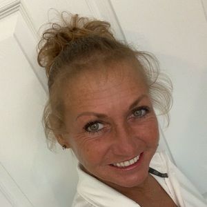 Meet your Posher, Rhonda